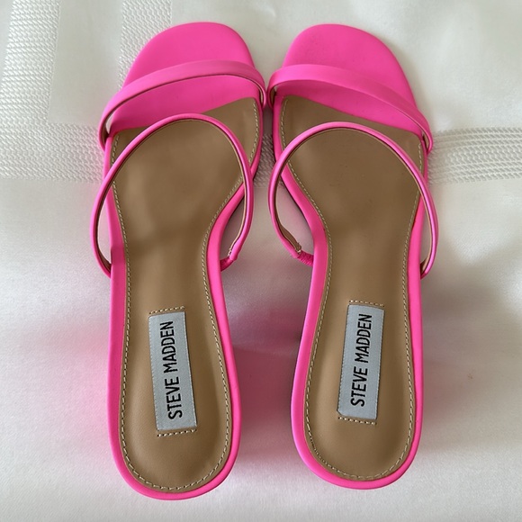 Steve Madden Block Sandals NWT - Picture 4 of 4